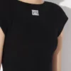 Camiseta negra con parche Camiseta negra con parche