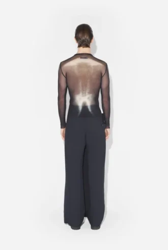 El top plateado «Body Dust» El top plateado «Body Dust»