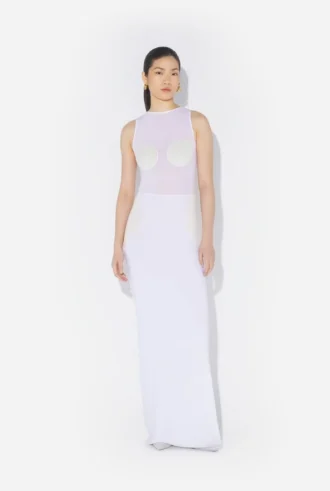 El vestido cónico blanco