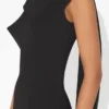 El vestido cónico corto de pantalones cortos El vestido cónico corto de pantalones cortos