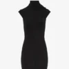 El vestido cónico corto de pantalones cortos El vestido cónico corto de pantalones cortos