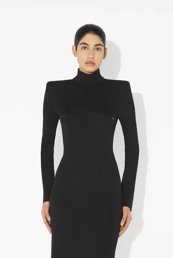 El vestido cónico largo El vestido cónico largo