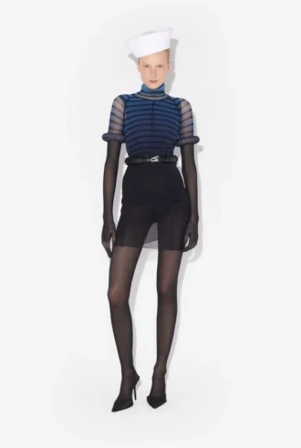 El vestido corto a rayas 3D