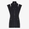 El vestido corto de denim con abertura El vestido corto de denim con abertura