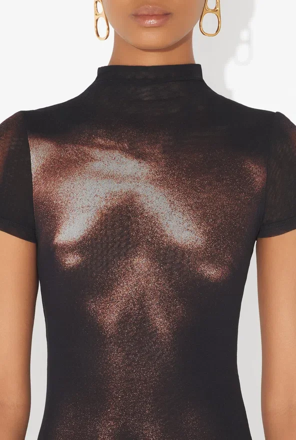 El vestido corto de tul bronce «Body Dust» El vestido corto de tul bronce «Body Dust»