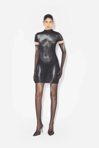 El vestido corto plateado «Body Dust»