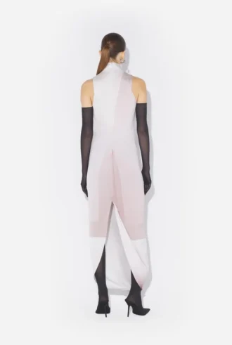 El vestido drapeado con efecto óptico de Corsés El vestido drapeado con efecto óptico de Corsés