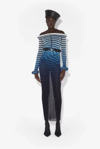 El vestido largo a rayas 3D