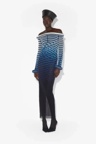 El vestido largo a rayas 3D