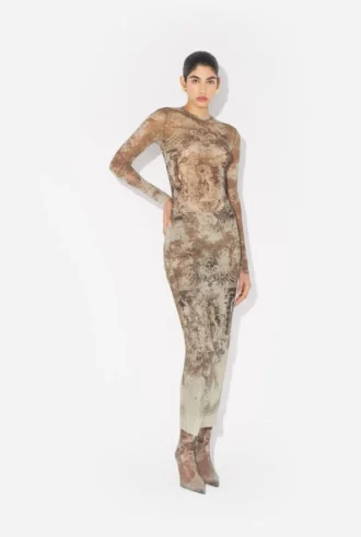 El vestido largo beige Madaillon El vestido largo beige Madaillon