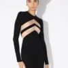 El vestido negro con Chevrons El vestido negro con Chevrons