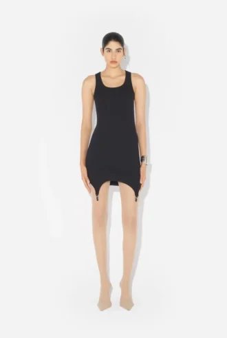 El vestido negro con liguero