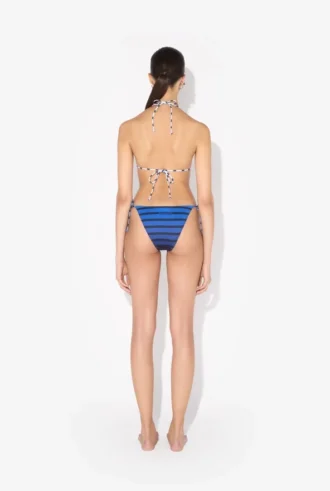 La braguita de bikini degradada marinera