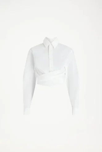 La camisa corta con cuello cache-cœur