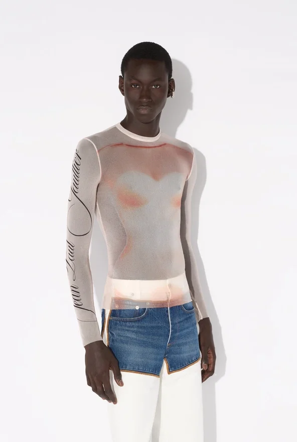 La camiseta «Classique» de las partes de arriba La camiseta «Classique» de las partes de arriba