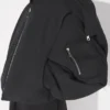 La chaqueta bomber con capucha La chaqueta bomber con capucha