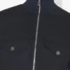 La chaqueta vaquera con aberturas La chaqueta vaquera con aberturas