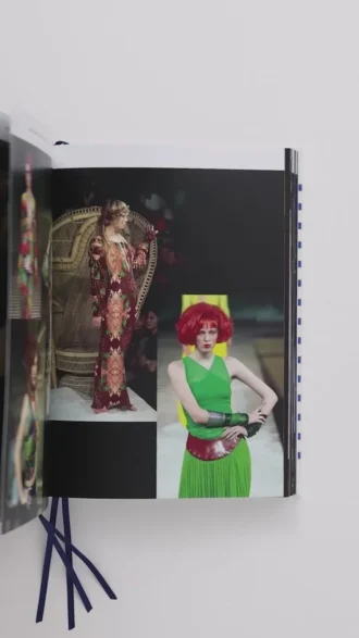 Libro de desfiles de Jean Paul Gaultier – Francés
