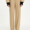 Los pantalones chino Los pantalones chino