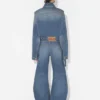 Los vaqueros de denim azul con correa Los vaqueros de denim azul con correa