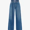 Los vaqueros de denim con cinturón