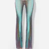 Reedición: los pantalones con estampado de lunares azules